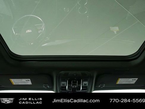 Certified 2026 Cadillac Escalade Luxury AWD/4WD image 18