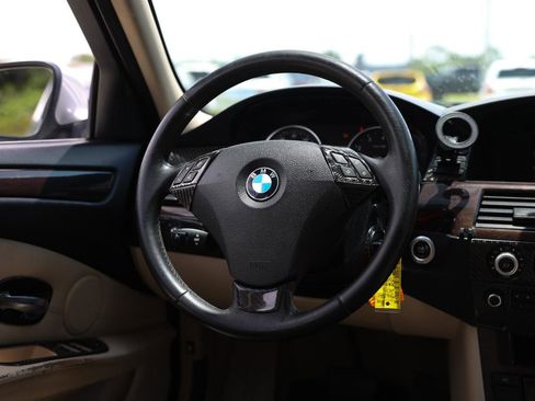 Used 2010 BMW 528i Sedan RWD image 28