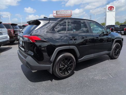 Certified 2025 Toyota RAV4 LE FWD image 5