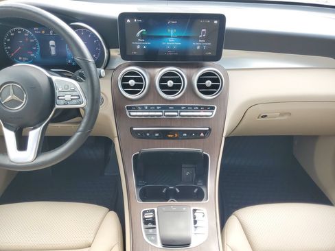 Used 2020 Mercedes-Benz GLC 300 4MATIC image 34