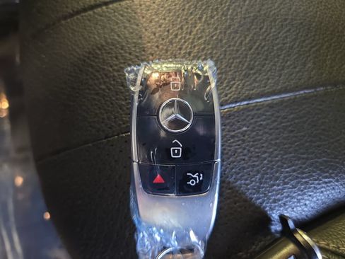 Used 2022 Mercedes-Benz E 350 Sedan image 39