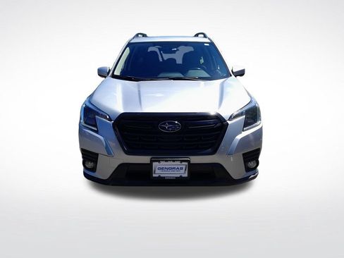 Used 2023 Subaru Forester Premium AWD/4WD image 2