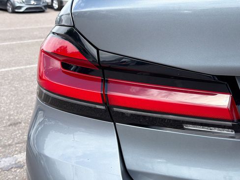 Used 2021 BMW 540i w/ Premium Package image 10