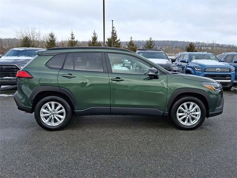 Certified 2025 Toyota Corolla Cross LE image 7