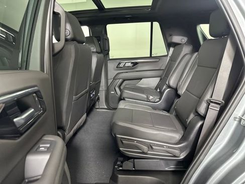 Used 2025 Chevrolet Tahoe LT w/ Comfort Package image 33