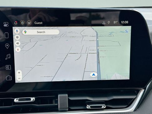 New 2026 Chevrolet Equinox LT w/ Safety and Technology Package FWD image 20