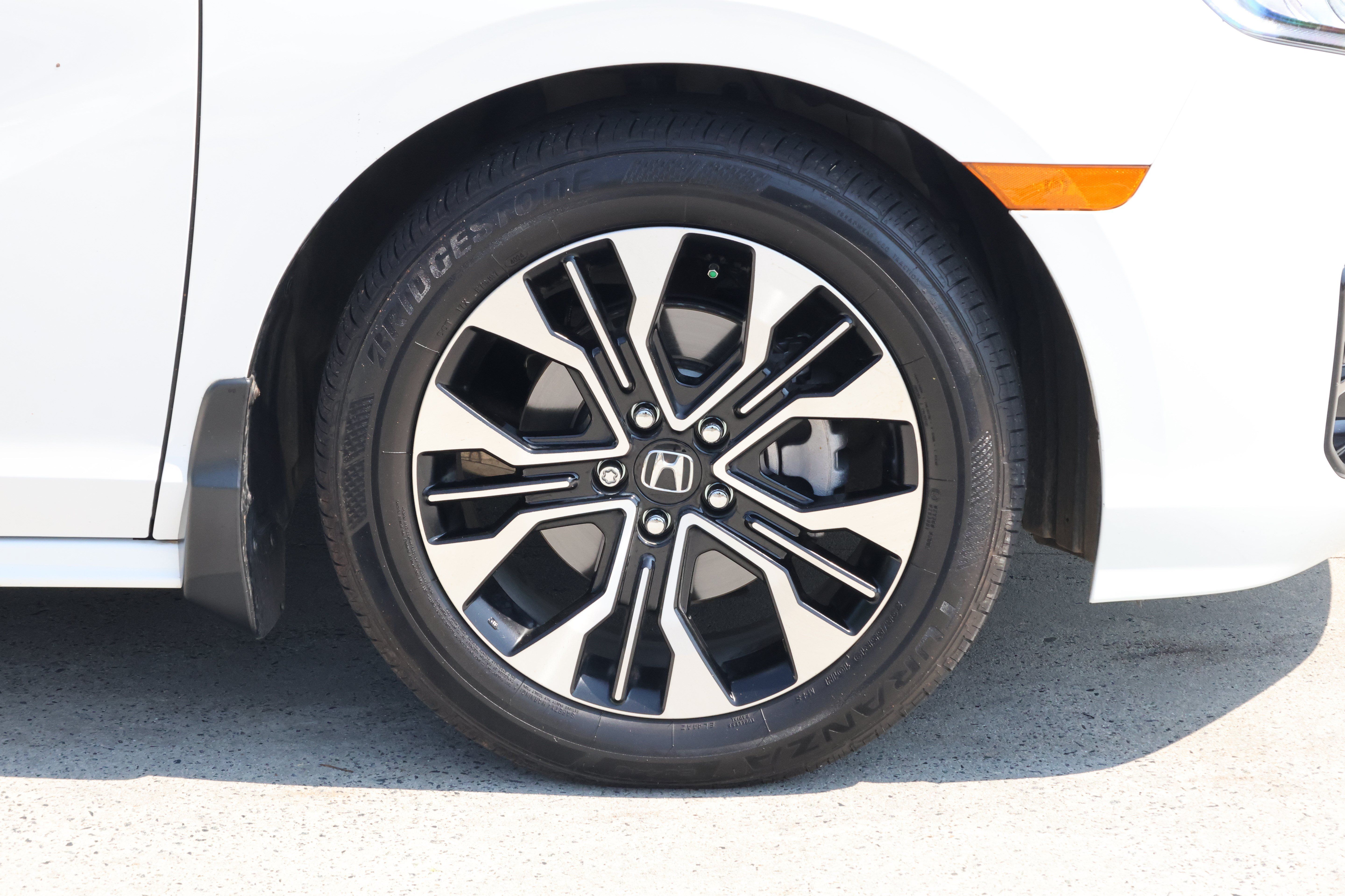 Used 2025 Honda Odyssey Elite image 11