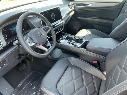 New 2026 Volkswagen Atlas Cross Sport SE AWD/4WD image 12