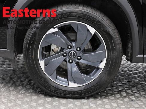Used 2024 Nissan Rogue SV AWD/4WD image 30