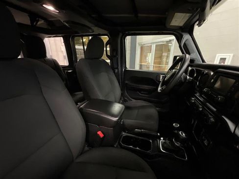 Used 2018 Jeep Wrangler Unlimited Sport image 26