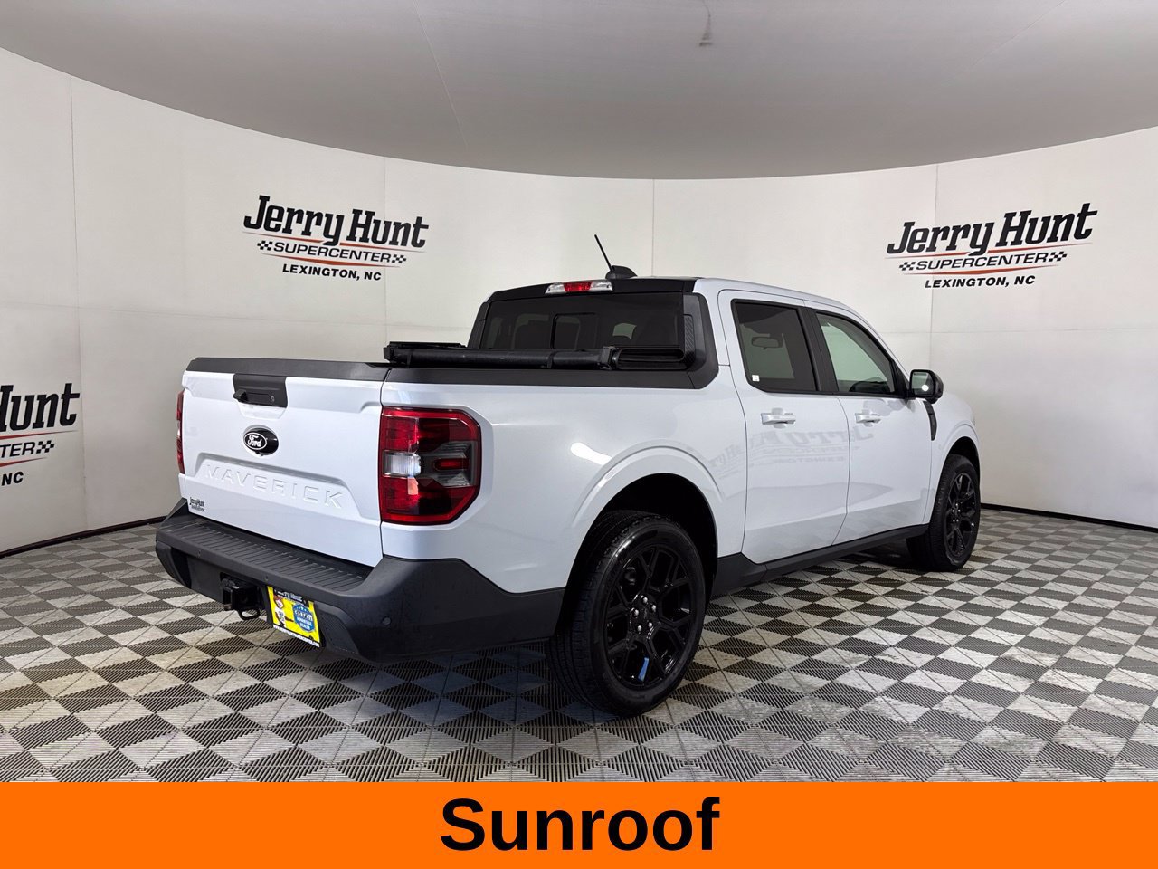 Used 2025 Ford Maverick Lariat w/ Black Appearance Package AWD/4WD image 6