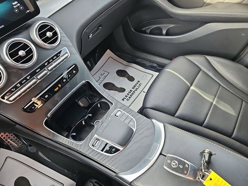 Used 2022 Mercedes-Benz GLC 300 image 29