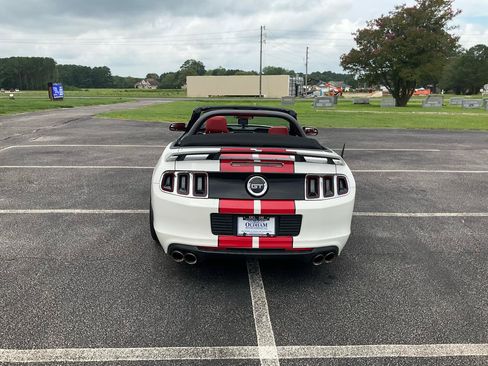 Used 2013 Ford Mustang GT Premium RWD image 28