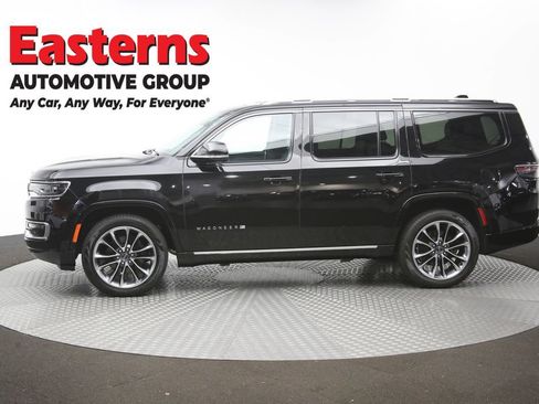 Used 2024 Jeep Wagoneer Series III w/ Premium Group I AWD/4WD image 66