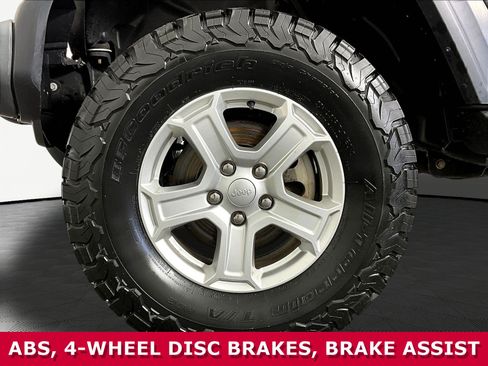 Used 2018 Jeep Wrangler Sport AWD/4WD image 33