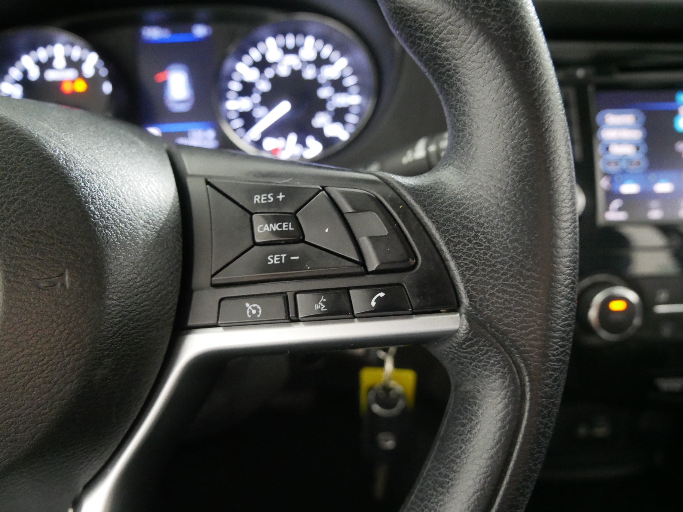 Used 2018 Nissan Rogue S AWD/4WD image 28