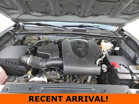 Used 2021 Toyota Tacoma TRD Off-Road image 69