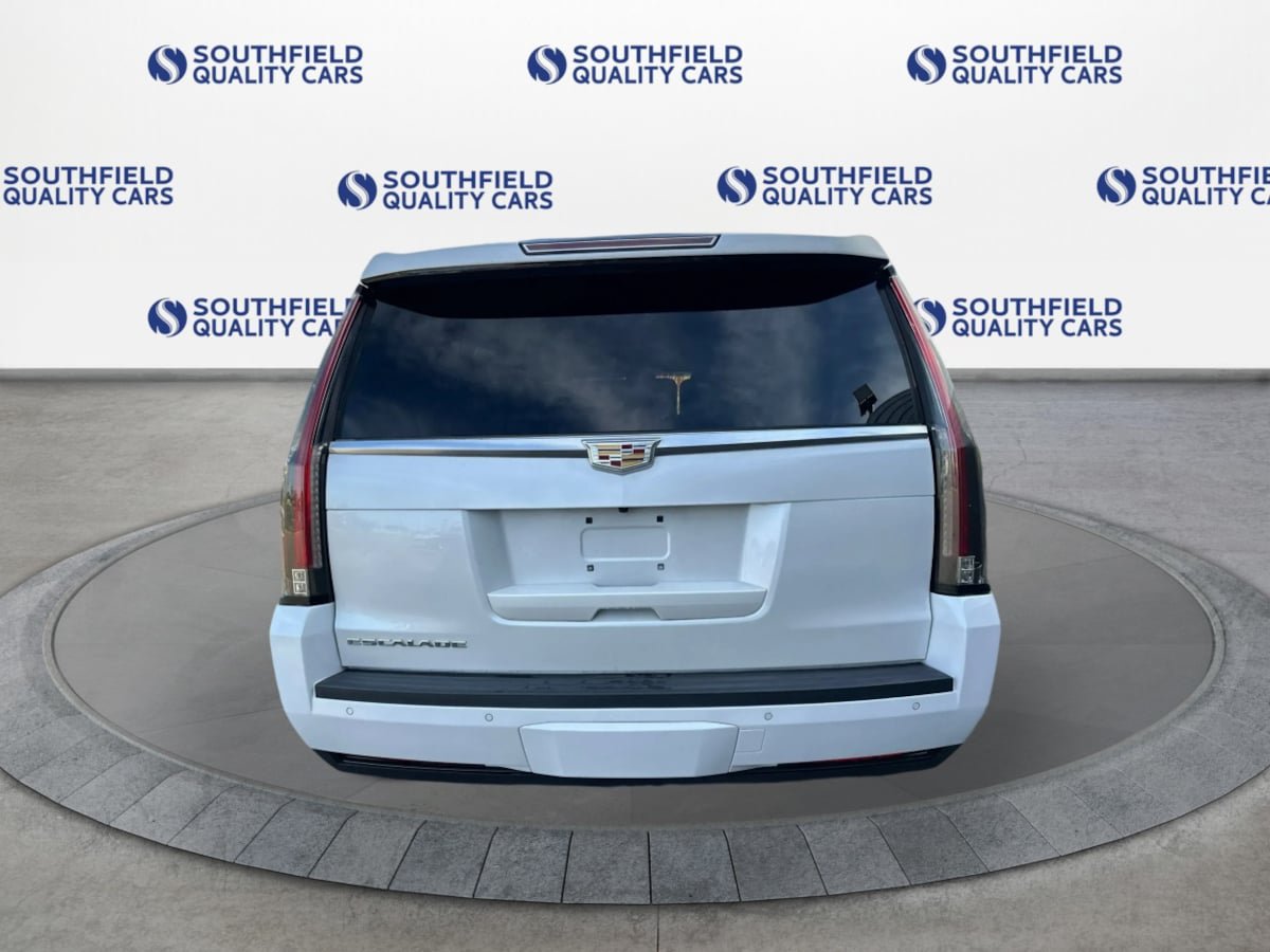 Used 2016 Cadillac Escalade Luxury AWD/4WD image 5