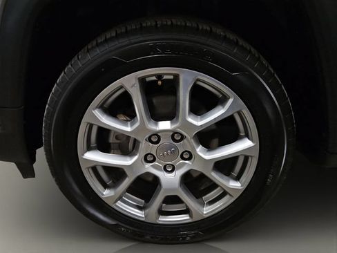 Used 2022 Jeep Compass Latitude AWD/4WD image 25