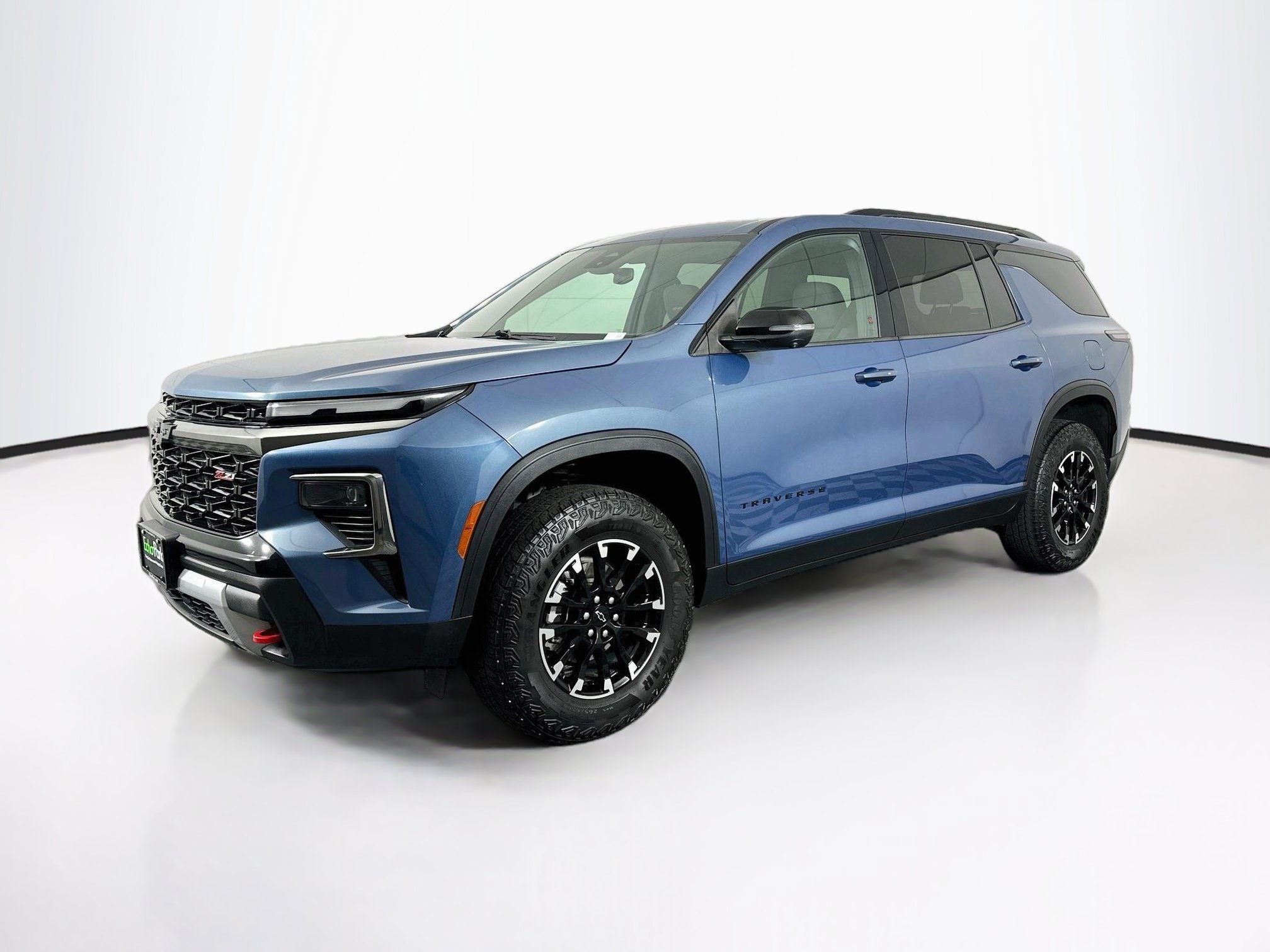 Used 2024 Chevrolet Traverse Z71 AWD/4WD image 3