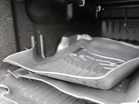 Used 2018 GMC Sierra 1500 Denali image 30