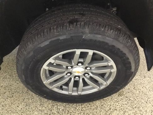 New 2024 Chevrolet Colorado LT w/ LT Convenience Package II image 25