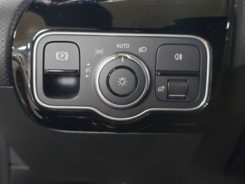 Used 2025 Mercedes-Benz CLA 250 4MATIC image 27