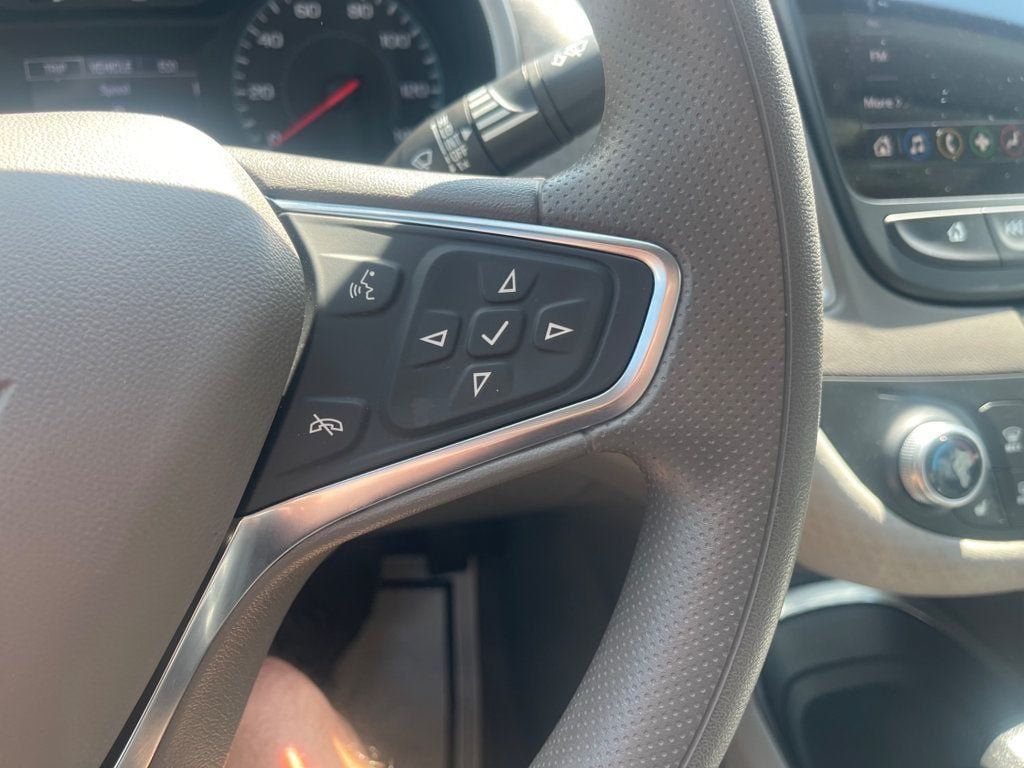 Used 2025 Chevrolet Malibu LT FWD image 15