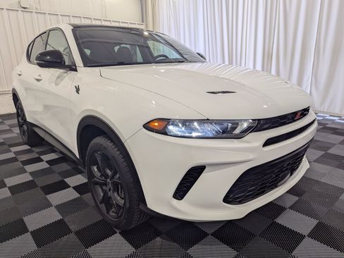 Used 2023 Dodge Hornet GT Plus w/ GT Blacktop Package AWD/4WD image 5