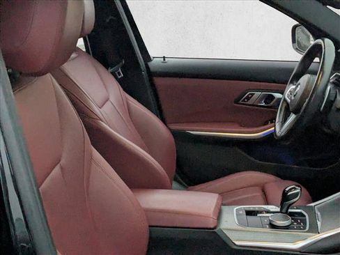 Used 2022 BMW 330i Sedan w/ M Sport Package image 20