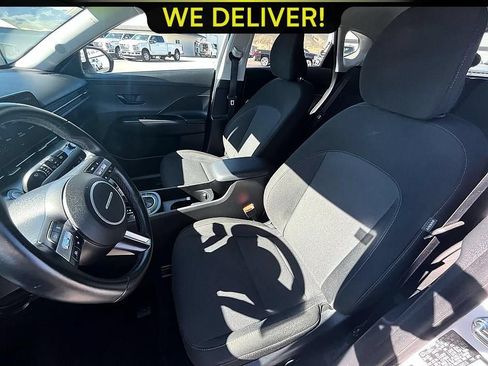 Used 2025 Hyundai Kona SEL AWD/4WD image 8
