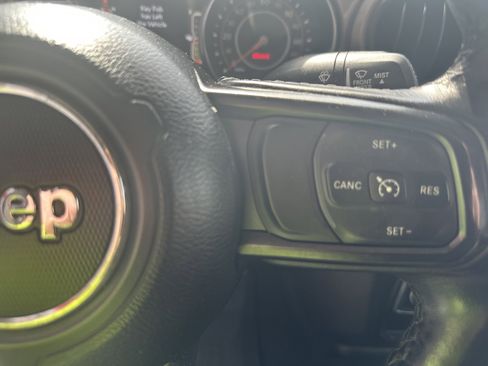 Used 2020 Jeep Gladiator Sport w/ Quick Order Package 24S image 12