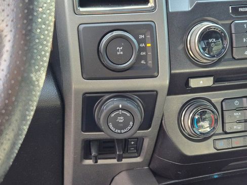 Used 2017 Ford F150 Raptor w/ Equipment Group 802A Luxury image 29