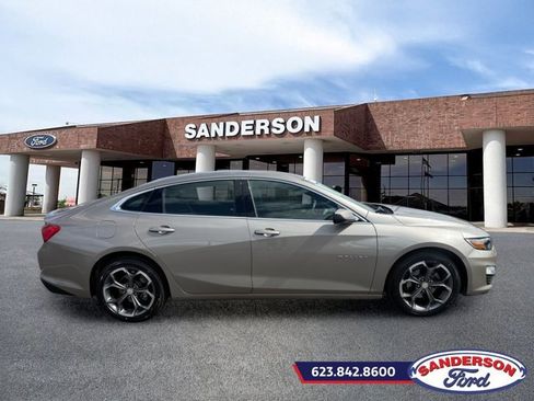 Used 2023 Chevrolet Malibu LT w/ Driver Confidence Package FWD image 2