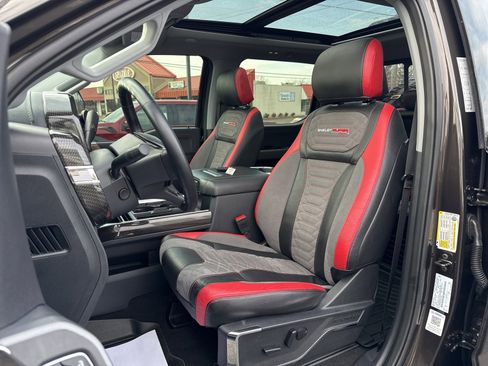 Used 2024 Ford F250 Lariat w/ Lariat Ultimate Package image 2