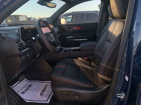 New 2026 Chevrolet Traverse RS image 17