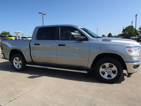 Used 2024 RAM 1500 Big Horn AWD/4WD image 3