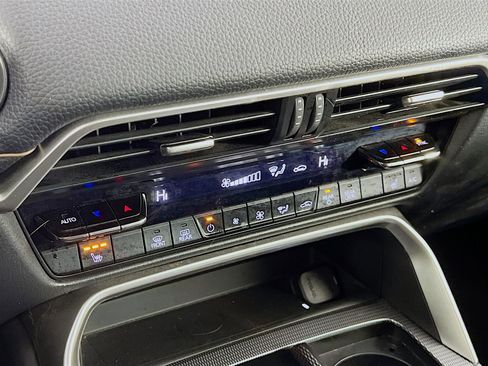 Used 2024 MAZDA CX-90 3.3 Turbo w/ Premium Package image 11