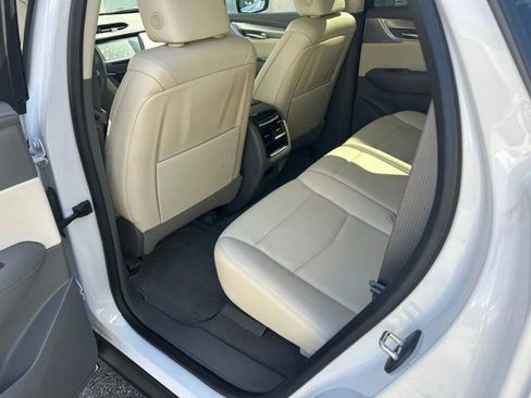 Certified 2024 Cadillac XT5 Premium Luxury w/ Technology Package image 9