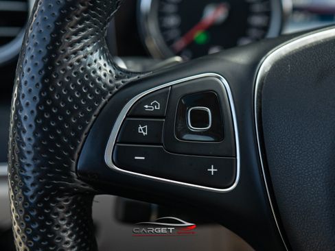 Used 2017 Mercedes-Benz E 300 4MATIC image 23