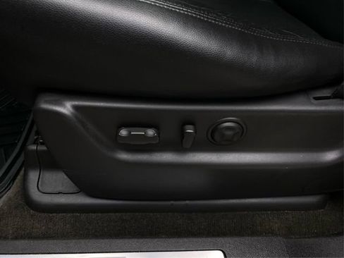 Used 2013 Chevrolet Tahoe LTZ AWD/4WD image 24