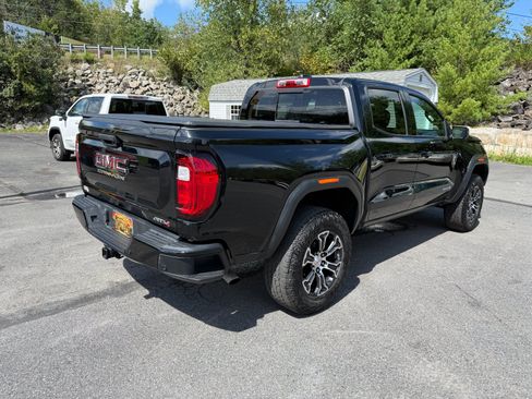 Used 2023 GMC Canyon AT4 w/ AT4 Premium Package AWD/4WD image 5