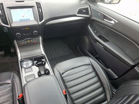 Used 2020 Ford Edge SEL w/ Convenience Package AWD/4WD image 16