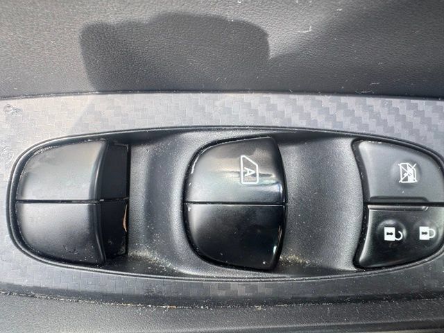 Used 2020 Nissan Sentra SV w/ Trunk Package FWD image 9