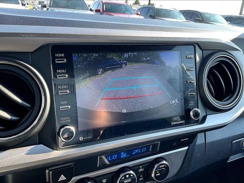 Used 2024 Toyota Tacoma TRD Sport AWD/4WD image 29