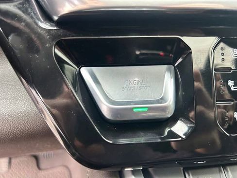 Used 2023 GMC Sierra 1500 Denali w/ Technology Package AWD/4WD image 25