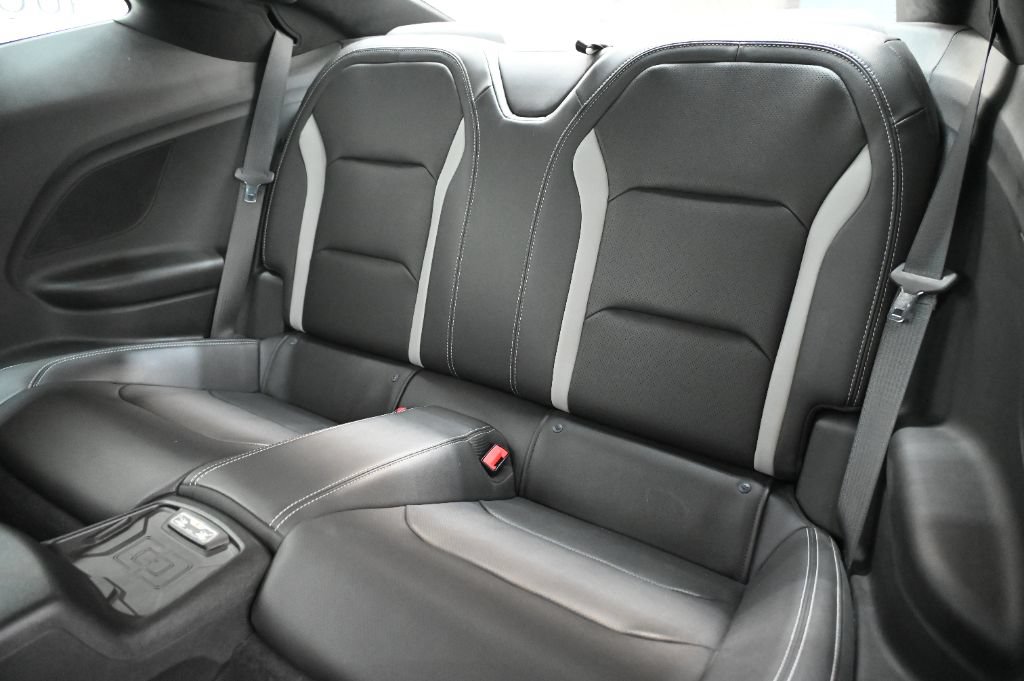 Used 2018 Chevrolet Camaro SS RWD image 35