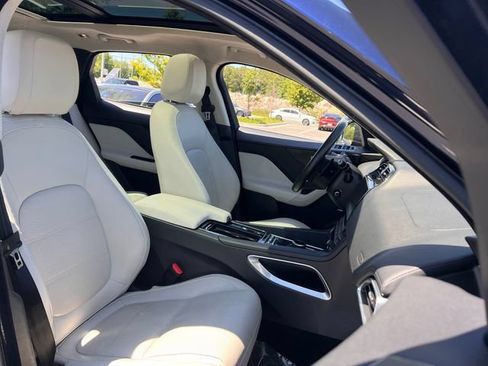 Used 2020 Jaguar F-PACE Prestige AWD/4WD image 33