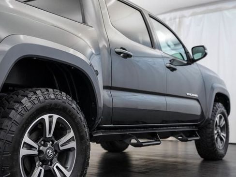 Used 2019 Toyota Tacoma TRD Sport w/ Technology Package RWD image 33