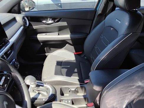 Used 2023 Kia Forte GT-Line w/ GT-Line Premium Package FWD image 9